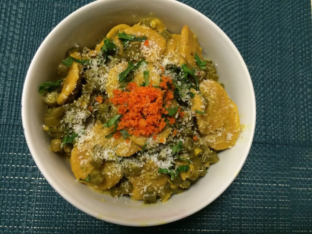 Fansi Dhokli Nu Shaak (Flat Round Dumplings In French Beans Gravy)