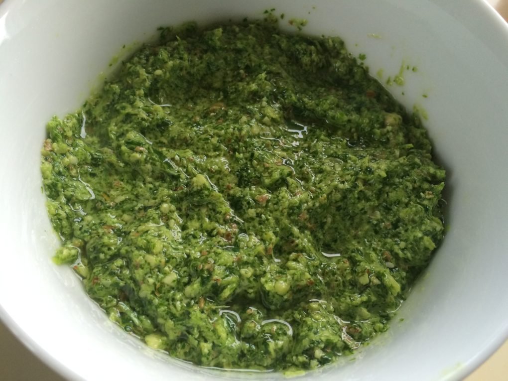 Khandeli Dhana Lasan Ni Chutney (Coriander Pesto)