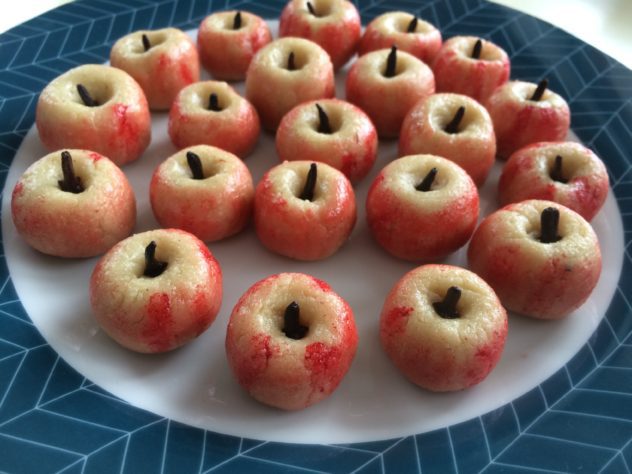 Kaju apples