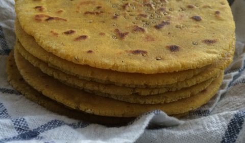 Ajwaini Makki Ki Roti (Maize Flour flatbread With Carom Seeds)