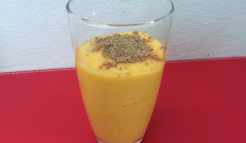 Mango Peach Smoothie With Grounded Flaxseeds