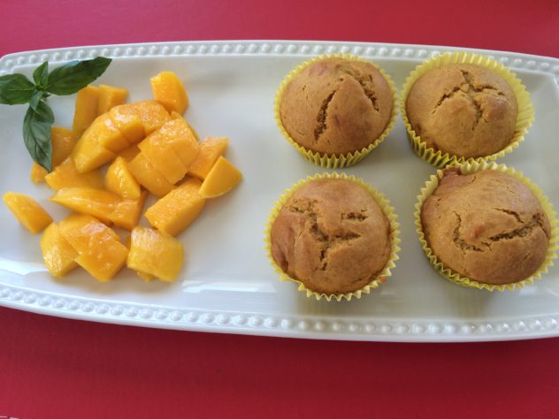 Eggless Mango cupcake