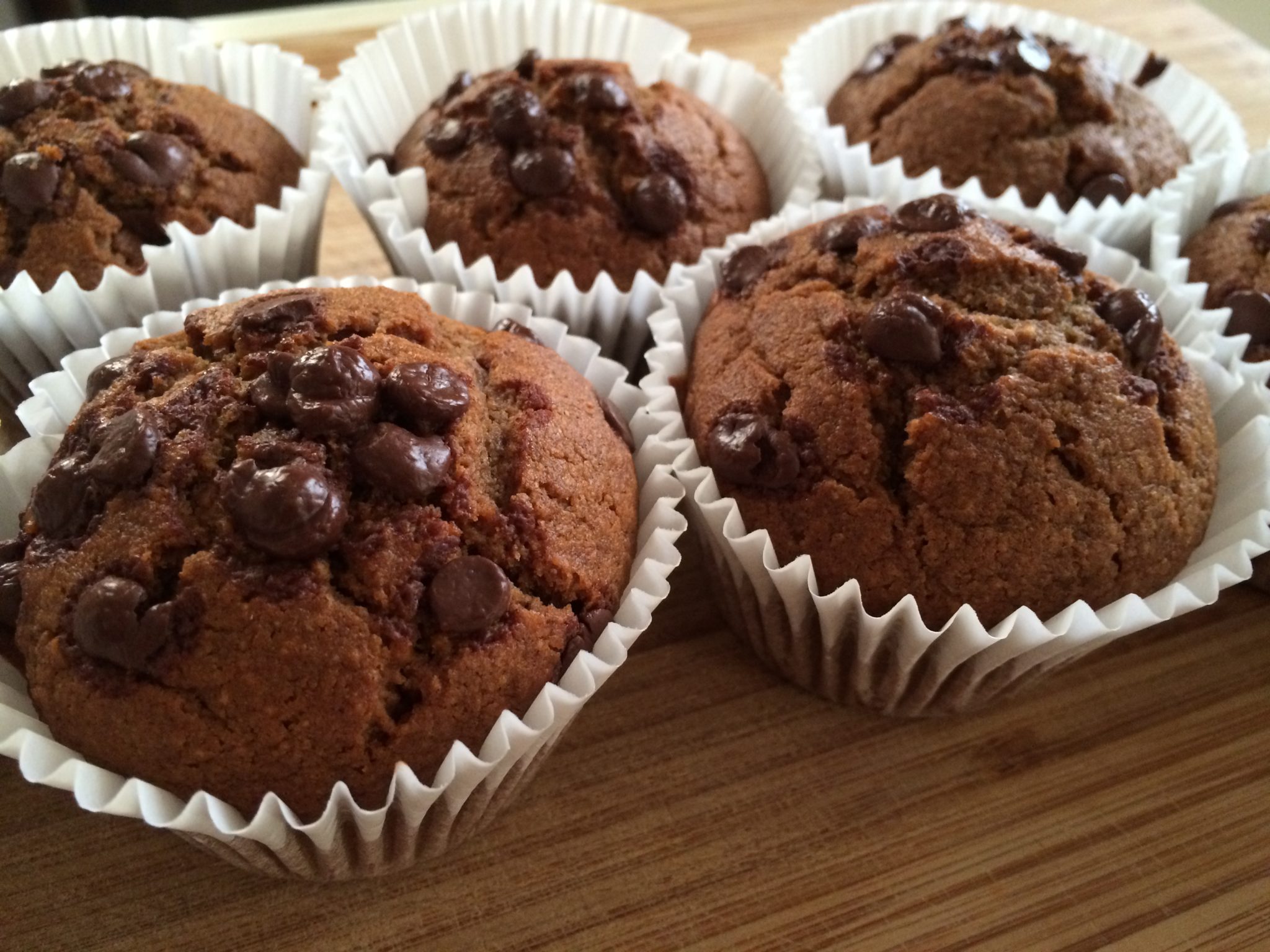Eggless Oats, Apple And Date Cupcakes