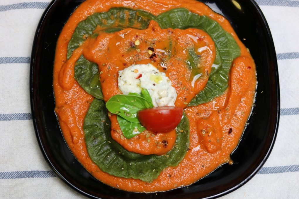 Spinach Ricotta Ravioli In Tomato Cream Sauce