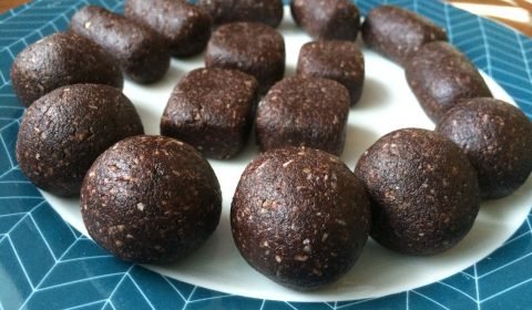 Choco Walnut Truffle Balls With Leftover Cake