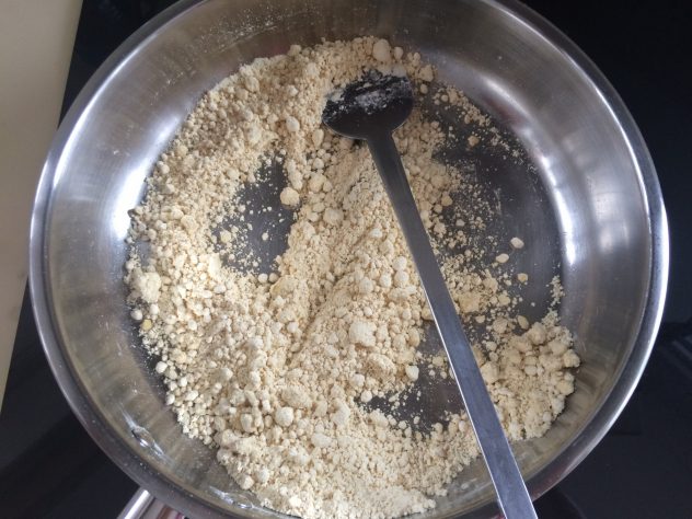 Lila Kanda Chana Na Lot Nu Shaak/Spring Onion Chickpea Flour Fry