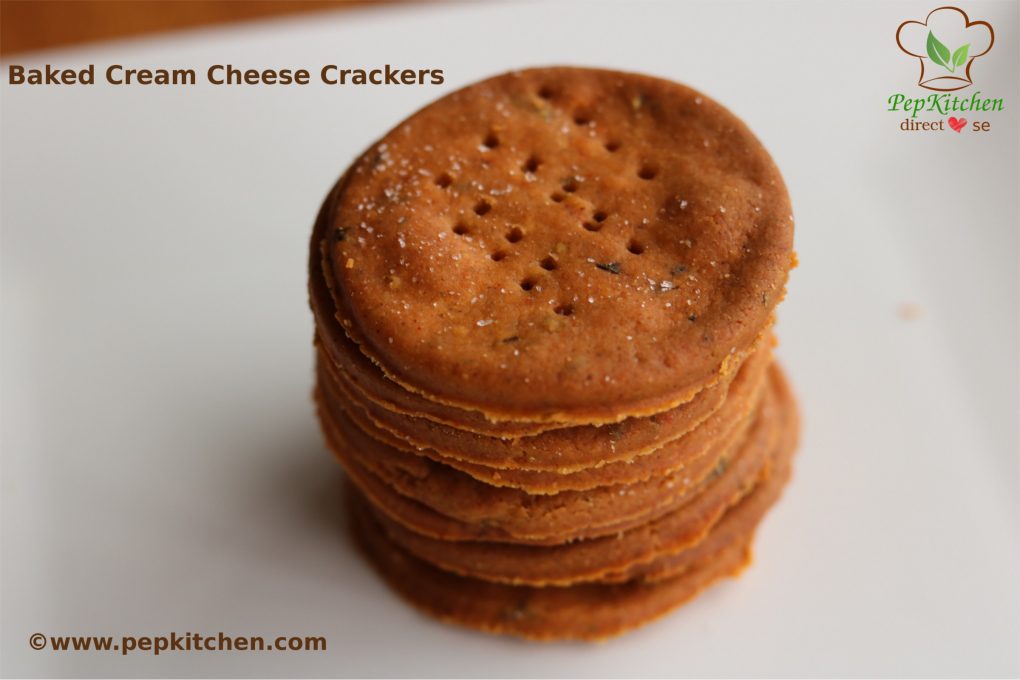 Baked Cream Cheese Crackers