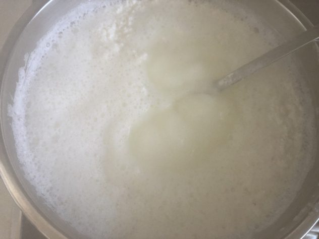 Kesar Rasgulla / Saffron Cottage Cheese Balls In Sugar Syrup