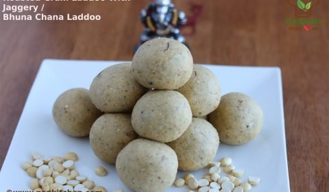 Roasted Gram Laddoo With Jaggery / Bhuna Chana Laddoo