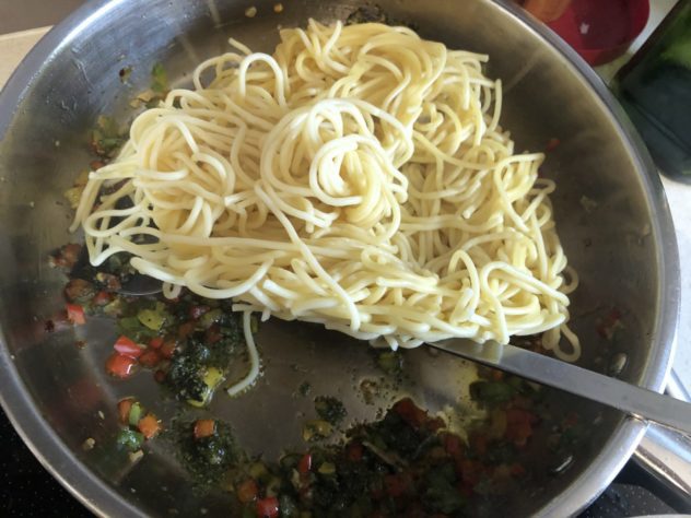 Spaghetti Aglio E Olio With Vegetables