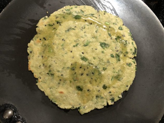 Peas, Methi, Mint, Coriander Missi Roti (Paratha) / Flatbread