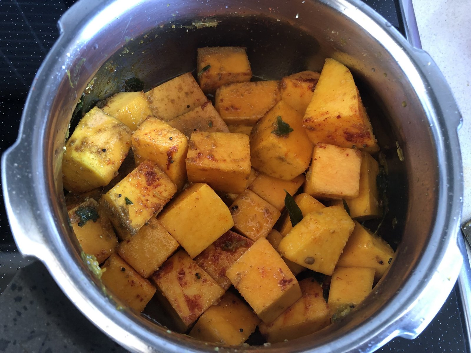 Kodha Nu Rasawalu Shaak / No Onion No Garlic Easy Pumpkin Curry ...